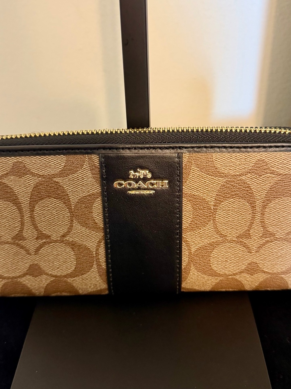 Coach Women's Signature Canvas Zip Wallet in Brown and Black